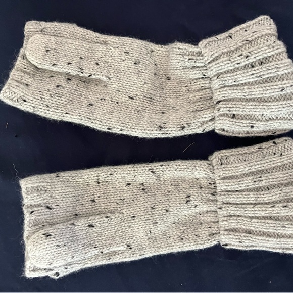 Cozy Knit Mittens with Button Detail - Picture 2 of 2